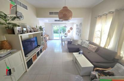 Villa - 3 Bedrooms - 3 Bathrooms for rent in Springs 15 - The Springs - Dubai