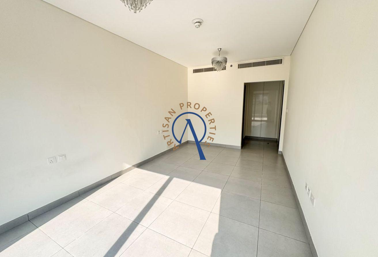 SPACIOUS UNIT | BEST LAYOUT | ROAD FACING photo 12