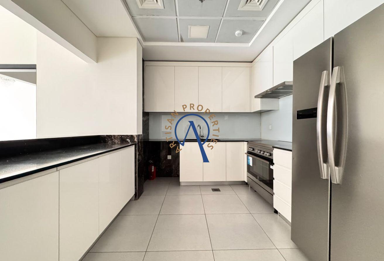 SPACIOUS UNIT | BEST LAYOUT | ROAD FACING photo 11