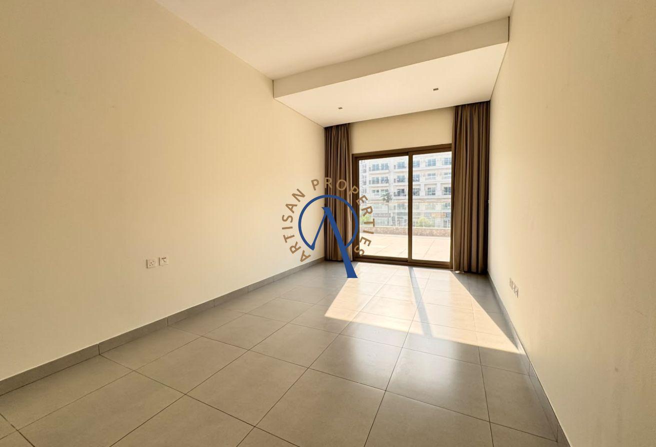 SPACIOUS UNIT | BEST LAYOUT | ROAD FACING photo 4