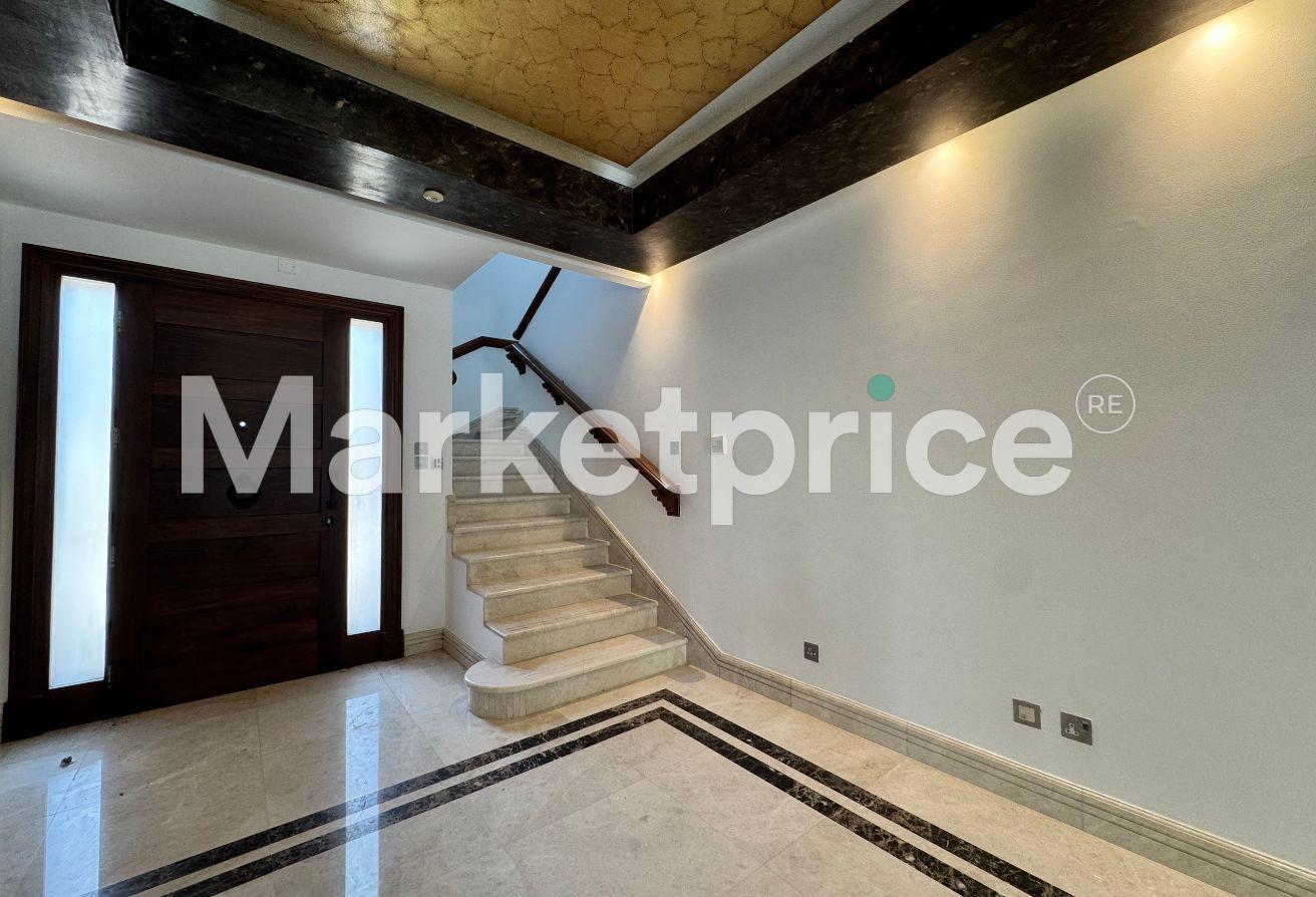 Upgraded 5 Bedroom Villa | Park View | Single Row photo 8