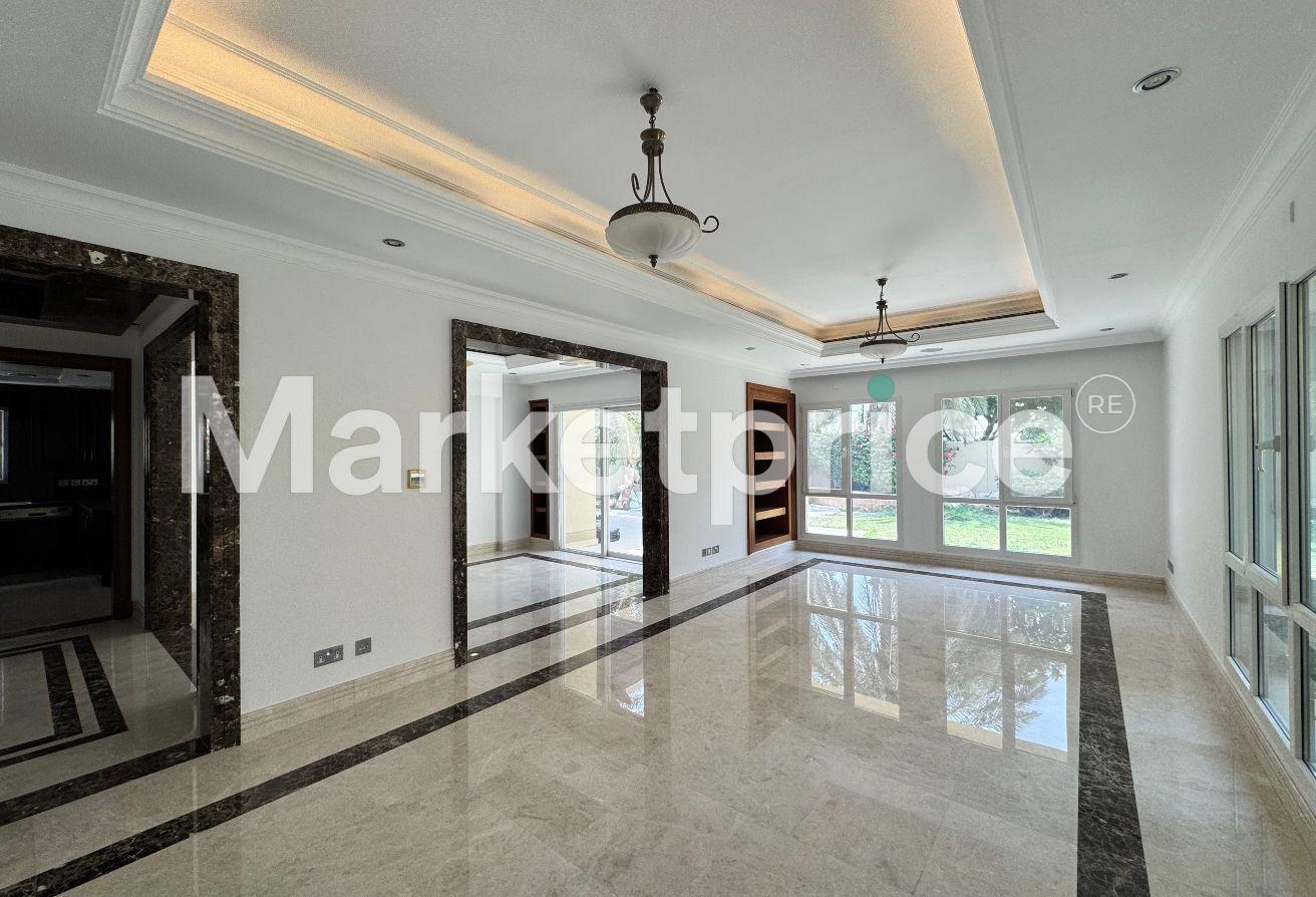 Upgraded 5 Bedroom Villa | Park View | Single Row photo 10