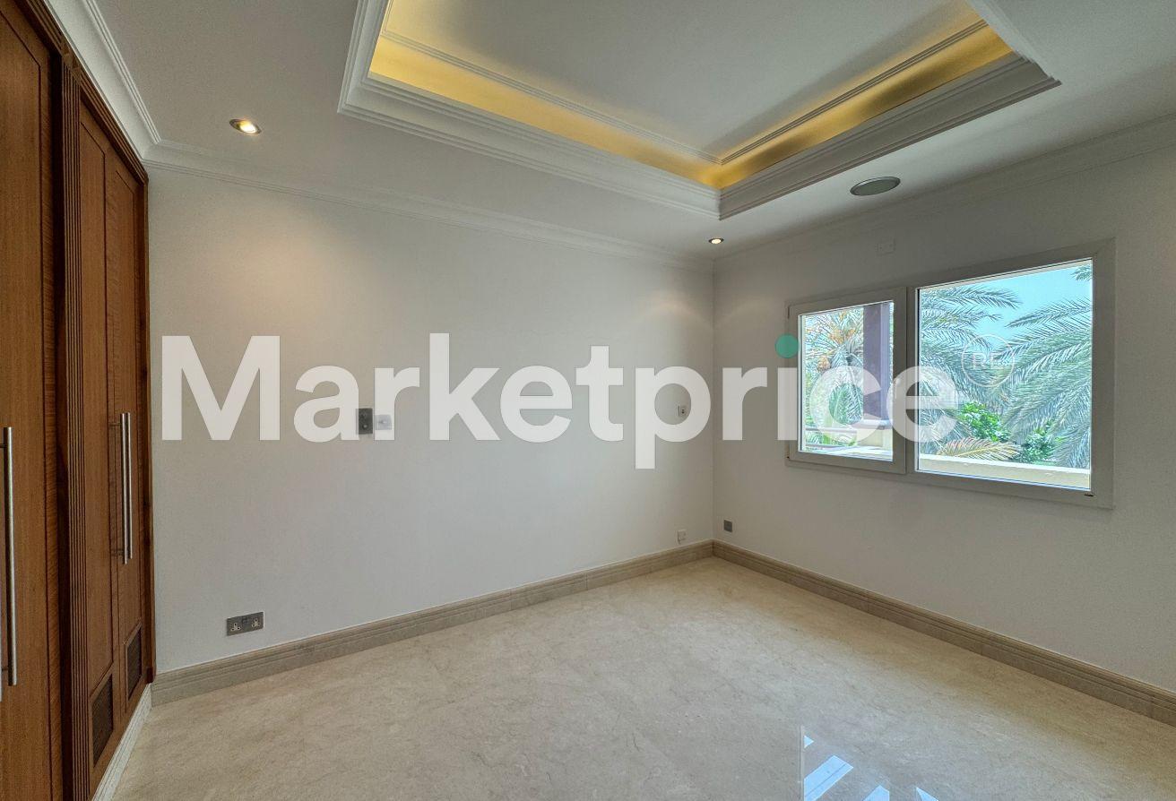 Upgraded 5 Bedroom Villa | Park View | Single Row photo 18