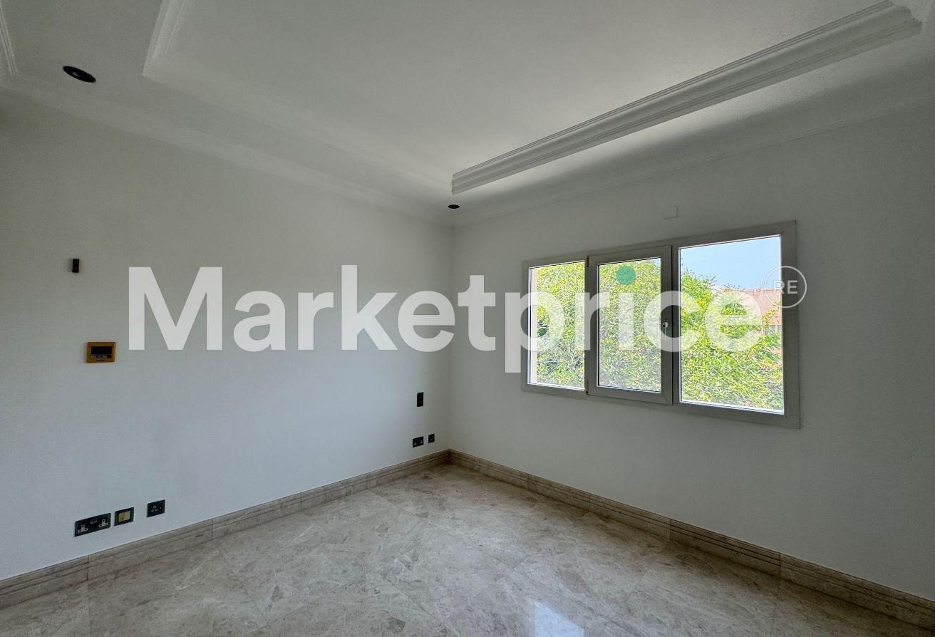 Upgraded 5 Bedroom Villa | Park View | Single Row photo 20