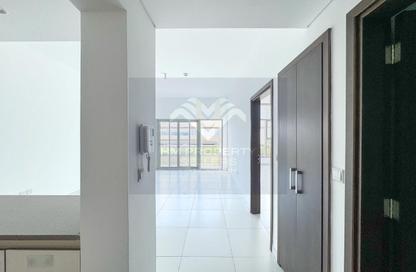 Apartment - 1 Bedroom - 1 Bathroom for rent in Rabdan Building - Motor City - Dubai