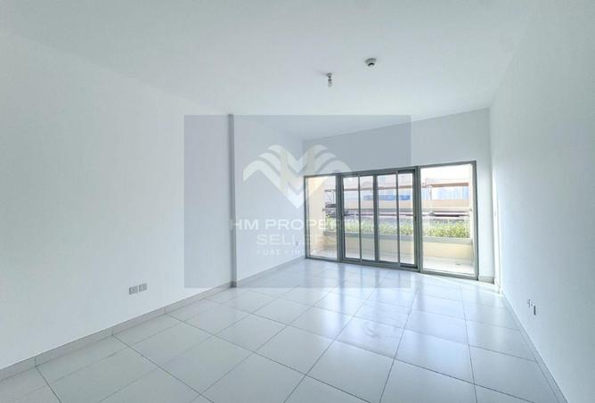 94010635 - Property Image 2