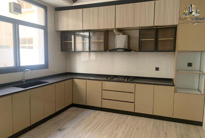 81537267 - Property Image 3