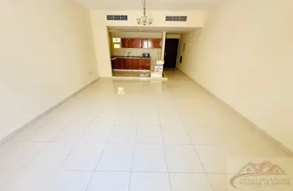 شقة - 1 حمام للايجار في مبنى مويلح - مويلح - الشارقة