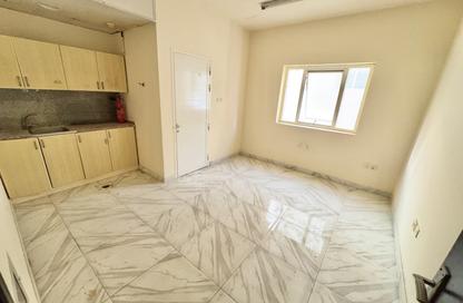Apartment - Studio - 1 for rent in Muwailih Building - Muwaileh - Sharjah