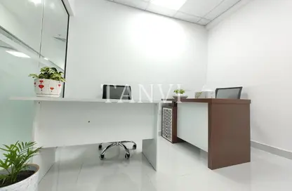 مكتب - غرفة نوم - 1 حمام للايجار في أسبن - شارع الشيخ زايد - دبي