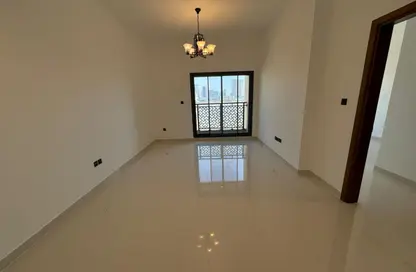 شقة - غرفة نوم - 2 حمامات للايجار في جداف فيوز - الجداف - دبي