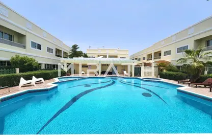 Villa - 4 Bedrooms - 6 Bathrooms for rent in Jumeirah 1 Villas - Jumeirah 1 - Jumeirah - Dubai