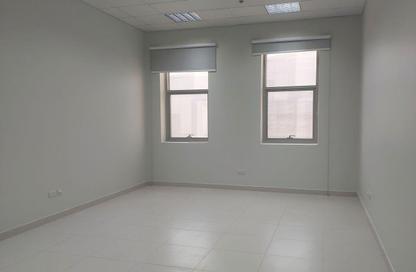 Office Space - 1 Bedroom - 5 Bathrooms for rent in ICAD - Industrial City Of Abu Dhabi - Mussafah - Abu Dhabi