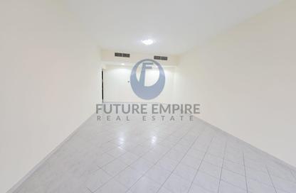 Apartment - 2 - 3 for rent in Airport Road Area - Al Garhoud - Dubai
