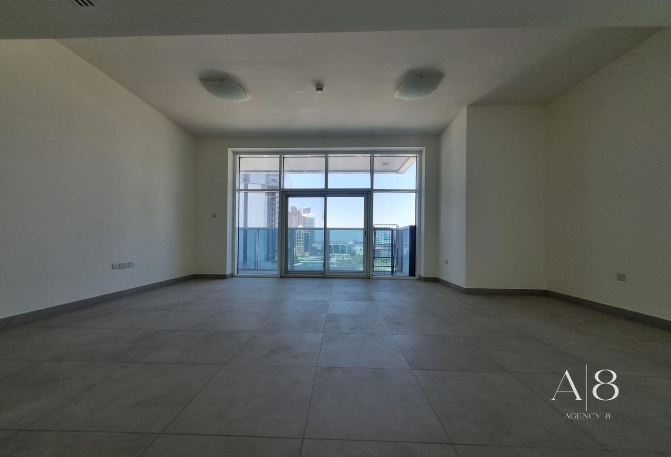 Available Now | Unfurnished | Large Layout photo 4