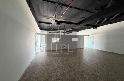 Shop - Studio for rent in IT Plaza - Dubai Silicon Oasis - Dubai