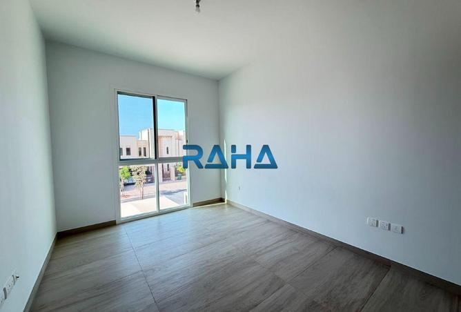 119042102 - Property Image 3