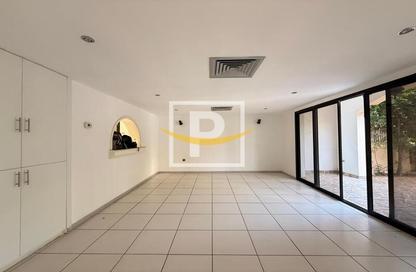 Villa - 4 - 5 for rent in Jumeirah 3 Villas - Jumeirah 3 - Jumeirah - Dubai