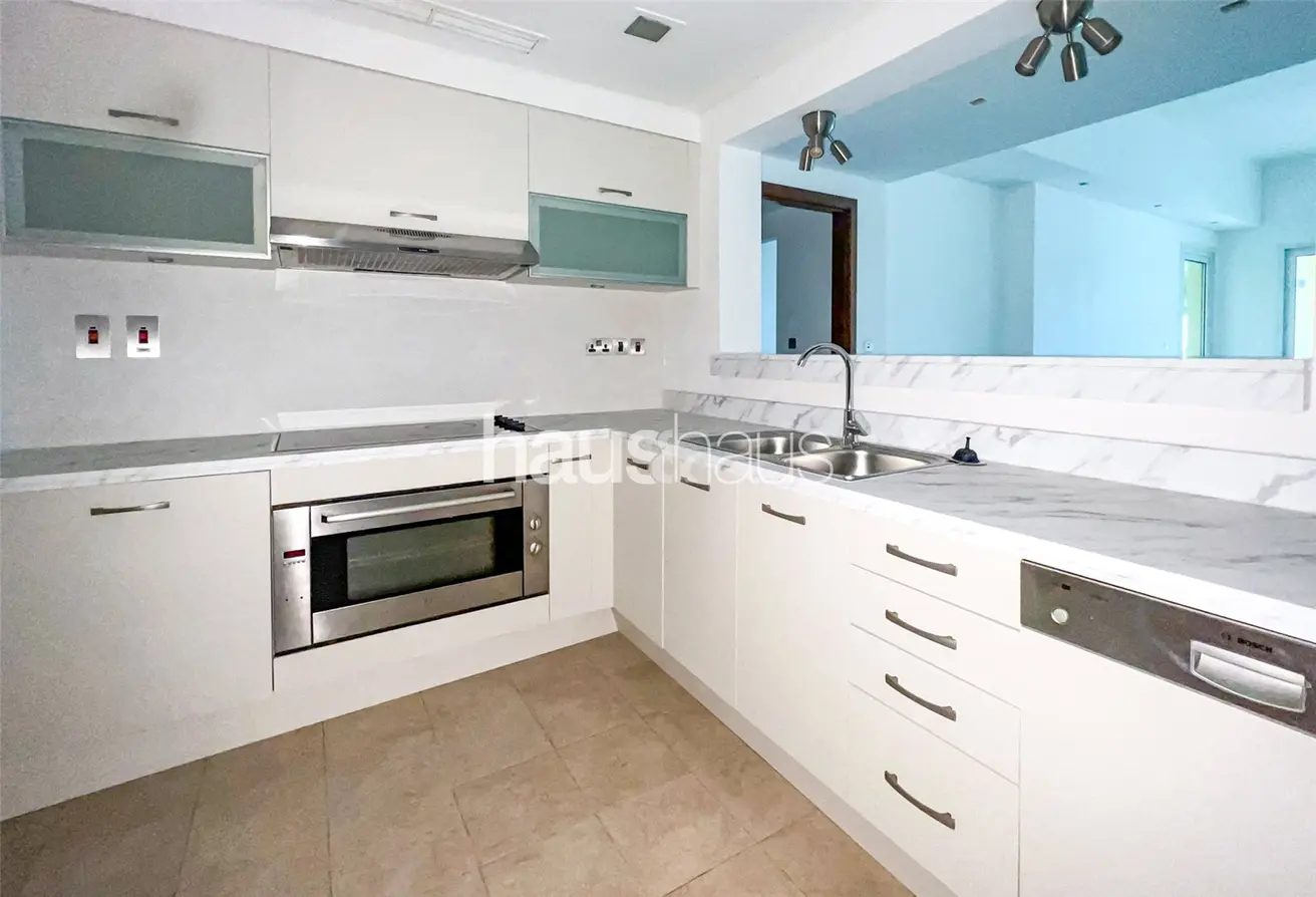 145986372 - Property Main Image