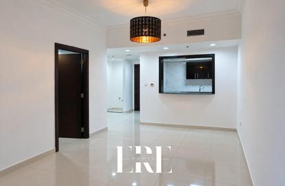 Apartment - 1 - 2 for rent in Majestic Tower - Al Abraj street - Business Bay - Dubai Apartment - 1 - 2 for rent in Majestic Tower - Al Abraj street - Business Bay - Dubai