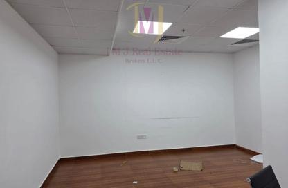Office Space - Studio - 1 Bathroom for rent in Bay Square Building 2 - Bay Square - Business Bay - Dubai