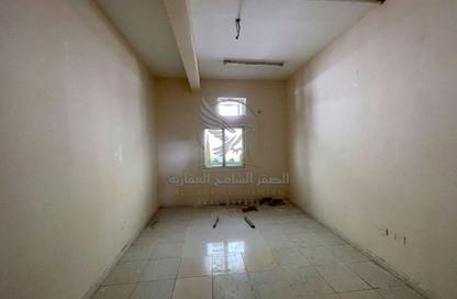 سكن عمال - استوديو - 7+ للايجار في المنطقة الصناعية 15 - المنطقة الصناعية بالشارقة - الشارقة