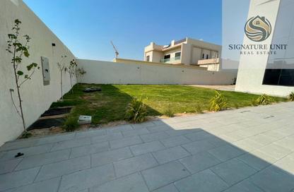 Villa - 5 Bedrooms - 7 Bathrooms for rent in Al Aweer 1 - Al Aweer - Dubai