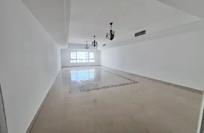 Apartment - 3 Bedrooms - 3 Bathrooms for rent in New Al Taawun Road - Al Taawun - Sharjah