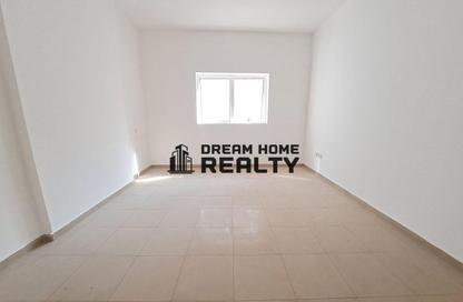 Apartment - 2 Bedrooms - 2 Bathrooms for rent in Al Khan Corniche - Al Khan - Sharjah