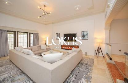 Villa - 4 Bedrooms - 5 Bathrooms for rent in Al Safa 2 - Al Safa - Dubai