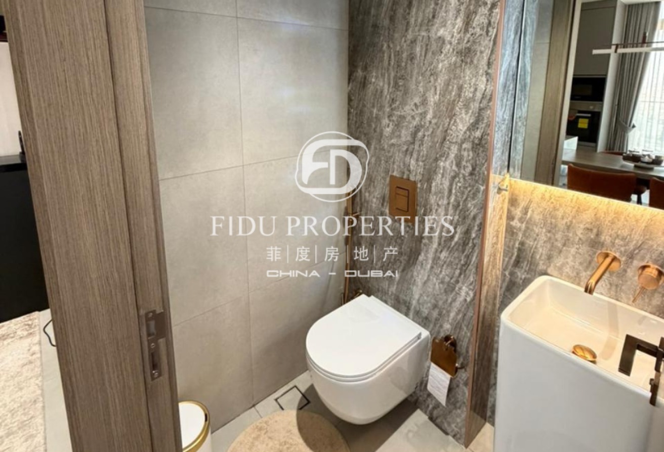Furnished | Large Layout | Resale