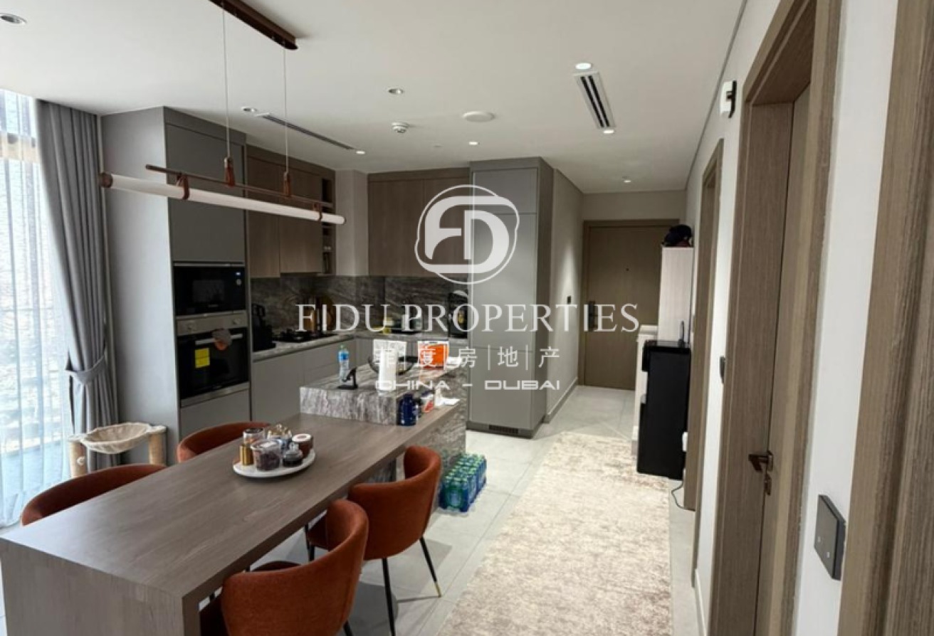 Furnished | Large Layout | Resale