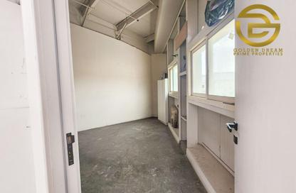 Warehouse - Studio - 2 Bathrooms for rent in Al Qusais Industrial Area 5 - Al Qusais Industrial Area - Al Qusais - Dubai