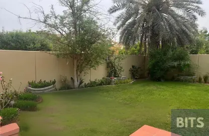فيلا - 3 غرف نوم - 3 حمامات للبيع في الينابيع 8 - الينابيع - دبي