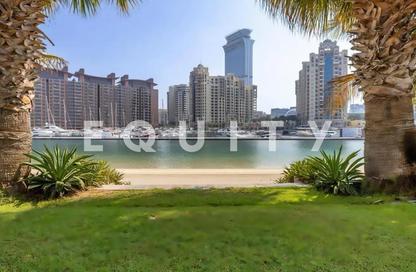 Villa - 6 Bedrooms - 7 Bathrooms for rent in Signature Villas Frond A - Signature Villas - Palm Jumeirah - Dubai