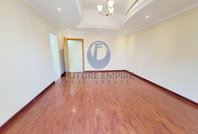 76180477 - Property Image 3