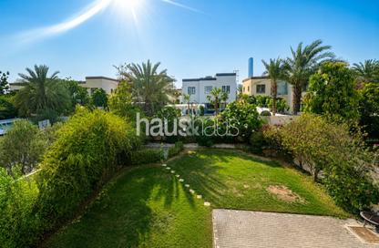 Villa - 3 Bedrooms - 4 Bathrooms for rent in District 5 - Jumeirah Park - Dubai