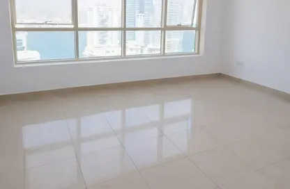 شقة - 2 غرف نوم - 3 حمامات للبيع في الخان - الشارقة