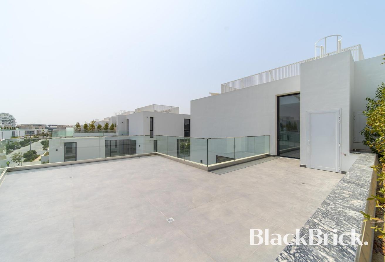 Stunning Luxury Family Home | New and Vacant photo 12