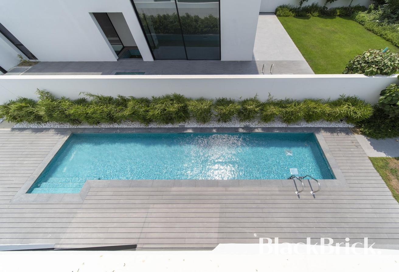 Stunning Luxury Family Home | New and Vacant photo 10