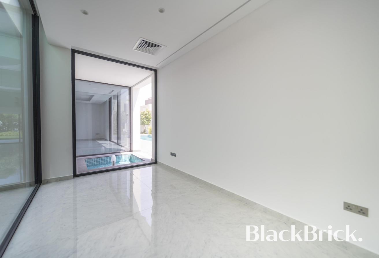 Stunning Luxury Family Home | New and Vacant photo 13