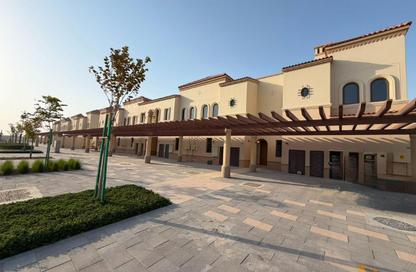 Townhouse - 2 Bedrooms - 4 Bathrooms for rent in Bloom Living - Zayed City (Khalifa City C) - Khalifa City - Abu Dhabi