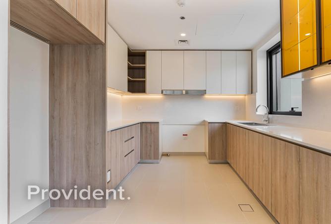 2OlkYelE4nI - Property Image 3