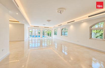 Villa - 5 - 6 for rent in District 2 - Jumeirah Park - Dubai