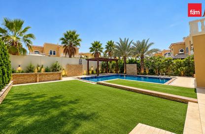 Villa - 5 - 6 for rent in District 2 - Jumeirah Park - Dubai
