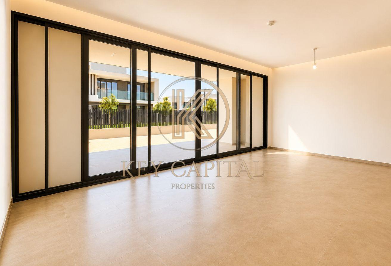 Corner Unit | Brand New | Must See Villa photo 3