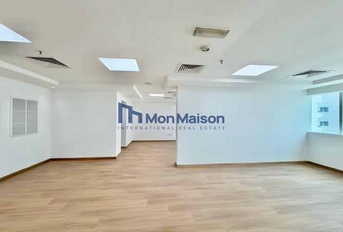 121112103 - Property Main Image