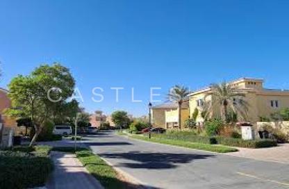Villa - 5 Bedrooms - 7 Bathrooms for rent in The Centro - The Villa - Dubai