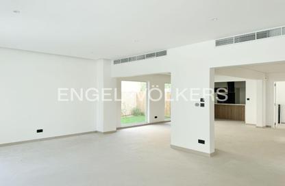 Villa - 4 Bedrooms - 4 Bathrooms for rent in Meadows 9 - Meadows - Dubai
