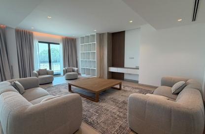 Apartment - 2 - 4 for sale in Al Khan Corniche - Al Khan - Sharjah